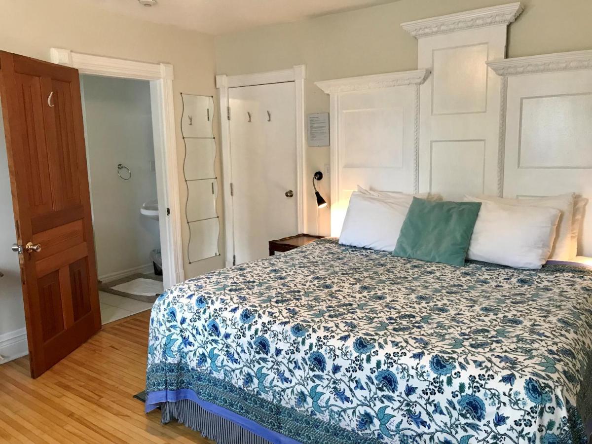 Ellis House Bed & Breakfast Niagara Falls